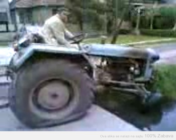 Pijani deda i traktor